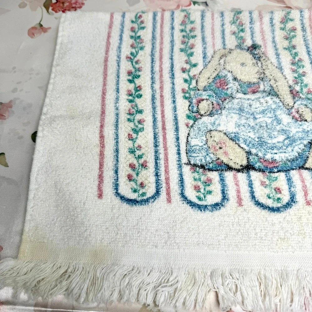 Vintage Bunny Floral‎ Striped Hand Towel Fringed Made in USA RN 13718 Cream
